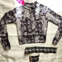 блуза, снимка 1 - Блузи с дълъг ръкав и пуловери - 43951811