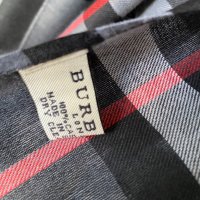 Шал Burberry в сиво каре, снимка 6 - Шалове - 43788567