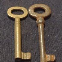 Два ключа много стари от соца за КОЛЕКЦИЯ ДЕКОРАЦИЯ 41004, снимка 3 - Други ценни предмети - 43279797