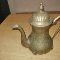 Продавам античен инкрустиран чайник, уникат, снимка 1 - Антикварни и старинни предмети - 43766656
