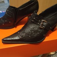 Обувки номер 39, снимка 2 - Дамски обувки на ток - 26515235
