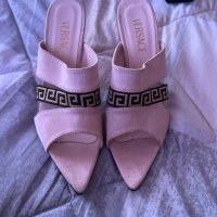 Токчета Versace, снимка 1 - Дамски елегантни обувки - 43130203