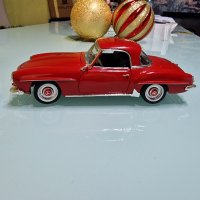 Mercedes 190 SL (1:18), снимка 3 - Колекции - 43483687