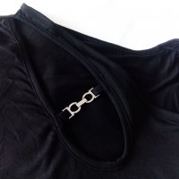 Асиметрична блуза с дълъг ръкав и метален елемент в сребрист цвят - размер M, снимка 7 - Блузи с дълъг ръкав и пуловери - 33270904