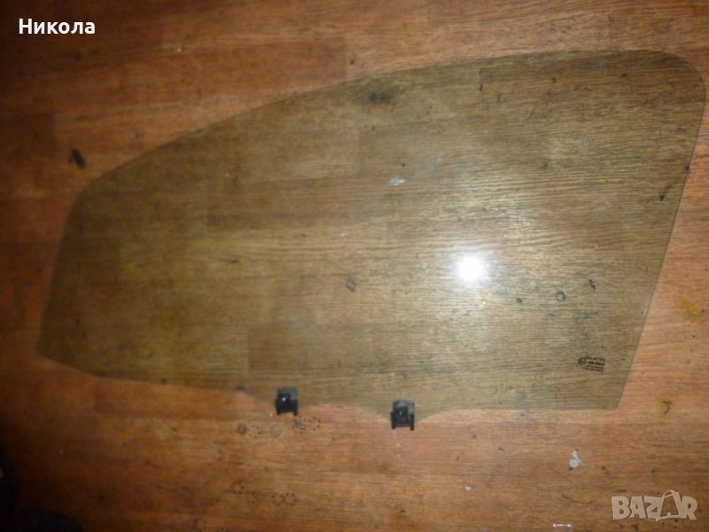 Предно ляво стъкло за Пежо 107-5 врати, снимка 1