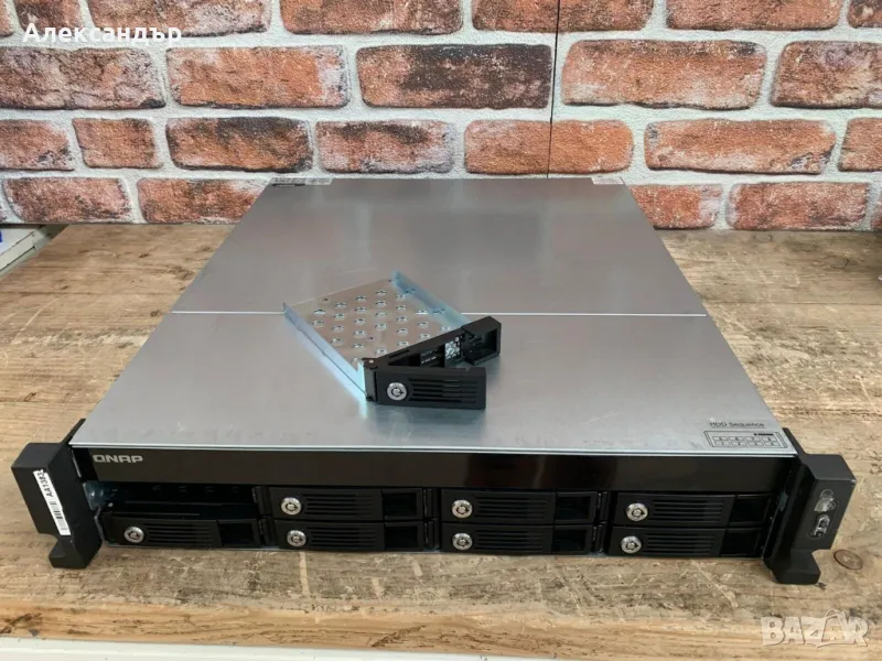 QNAP TS-870U-RP NAS - 8 Bays - 24GB RAM - 10GbE, снимка 1