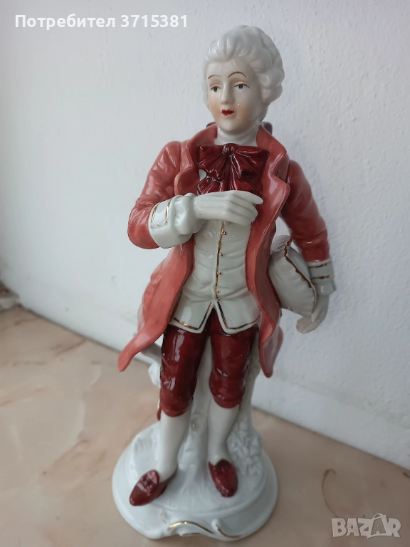 Порцеланова фигура, снимка 1