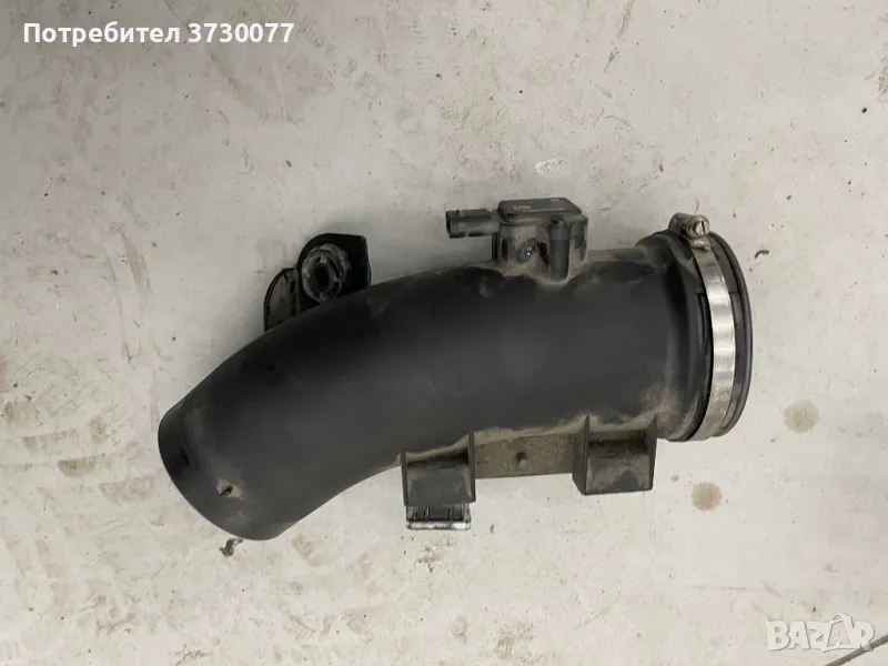 BMW F10 F11 F30 F31 F20 F15 F16 F25 F26 airmass sensor housing, снимка 1