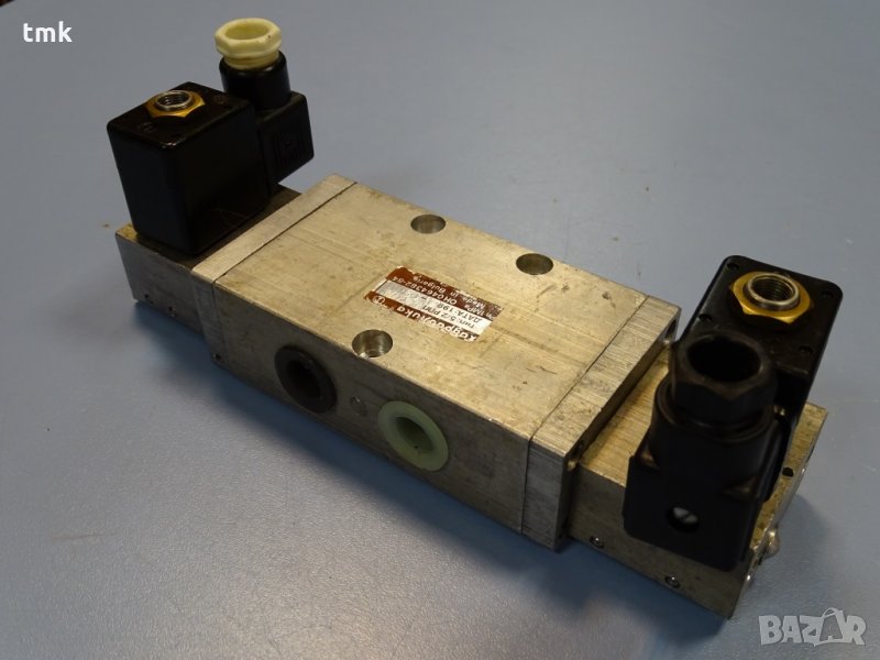 пневматичен разпределител хидравлика тип 5/2 РПП 12Е75Т, снимка 1