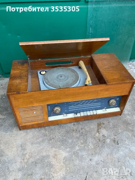 Ретро радио с грамофон Акорд 102, снимка 1