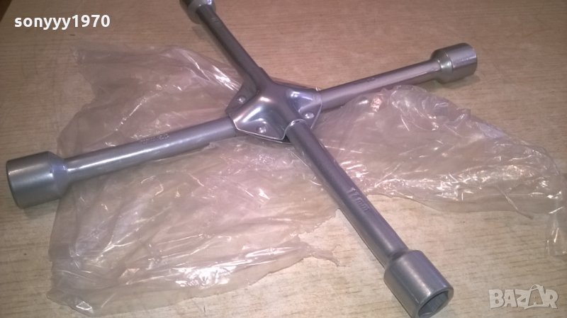 кръстчка за гуми 17/19/21/23мм-нов ключ УСИЛЕН-35Х35СМ, снимка 1