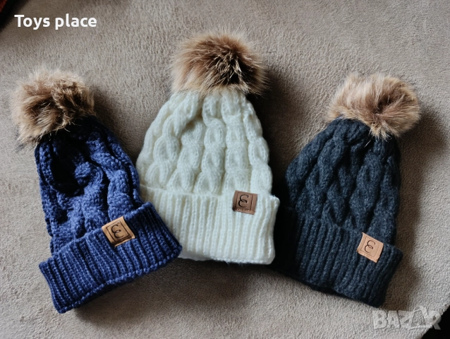 Зимна плетена шапка с пух, ръкавици , снимка 2 - Шапки - 52811321