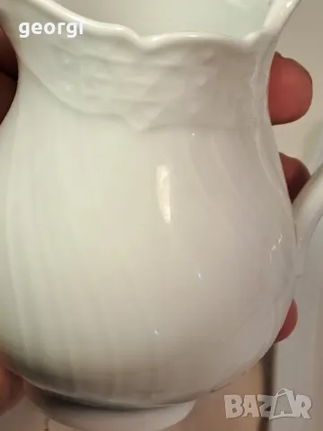 немски порцеланов чайник с поднос, захарница и латиера Hutschenreuther "Dresden" 

7/2, снимка 9 - Сервизи - 49778480