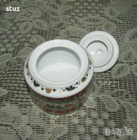 Порцеланова захарница с коледни мотиви, нова, снимка 6 - Аксесоари за кухня - 52586605