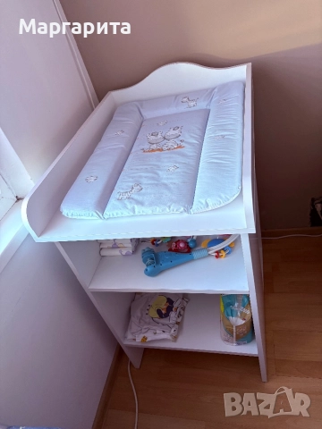 Бебешки скрин с повивалник, снимка 2 - Мебели за детската стая - 51893451