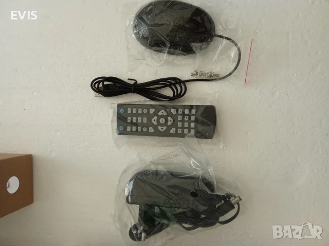 Продавам нов 4‑канален видеорекордер OWSOO, съвместим с NVR, XVR и AVR режими, снимка 4 - Приемници и антени - 50711984