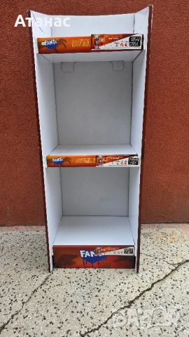 стелаж от картон 2 бр , снимка 2 - Стелажи и щандове - 52016899