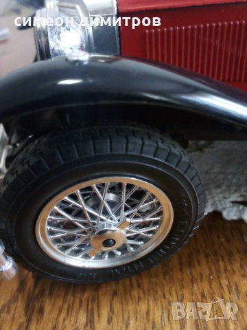 Метално копие на мерцедес за колекционери на марката оригинал 1/18  подвижна ходова час, волан гуми, снимка 7 - Антикварни и старинни предмети - 27936846