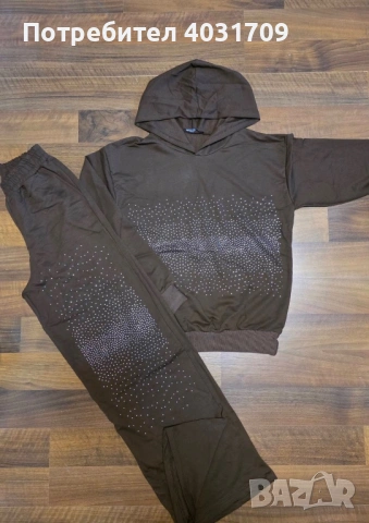 Дамски екип с камъчета , снимка 2 - Спортни екипи - 53114367