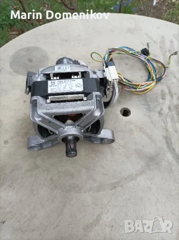 Мотор от пералня , снимка 2 - Електродвигатели - 49656413