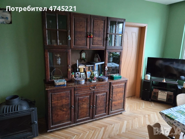 Продавам: Дървен шкаф (чам) с разм: ш.160/в.190/д.50 см.