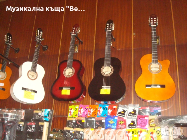 Класически китари Valencia, размер 4/4, снимка 2 - Китари - 27576931