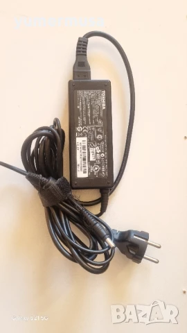 Toshiba адаптер 19V/3.95A