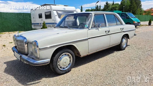 Продавам стар, ретро Мерцедес.