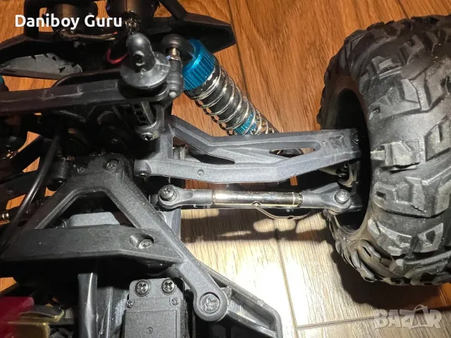 RC Високоскоростна 1:10 Hosim RC Monster Truck 48+ KMH 4X4 Off-Road RC , снимка 12 - Коли, камиони, мотори, писти - 49595606