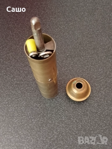 Метална мелничка , снимка 3 - Антикварни и старинни предмети - 52533191