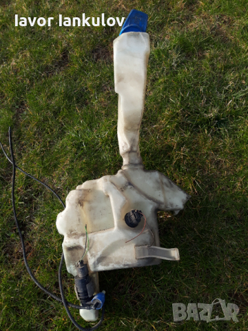 Казанче за течността на чистачките за Фолскваген Пасат :B 5.5