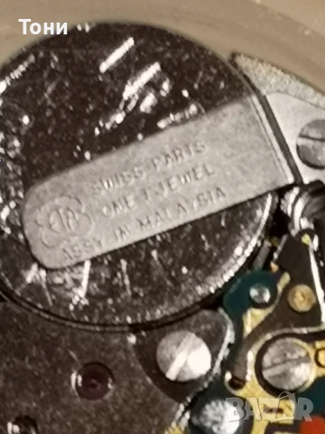 Винтидж дизайнерски часовници, снимка 11 - Дамски - 50111445