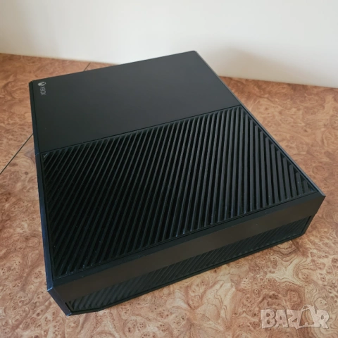 XBOX ONE 1TB + Kinect камера, 2 джойстика, 2 игри PS4 PS5 PlayStation, снимка 11 - Xbox конзоли - 53465922