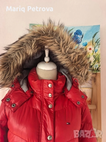 Дамско зимно яке Tommy Hilfiger, с качулка с естествен пух, снимка 3 - Якета - 52626959