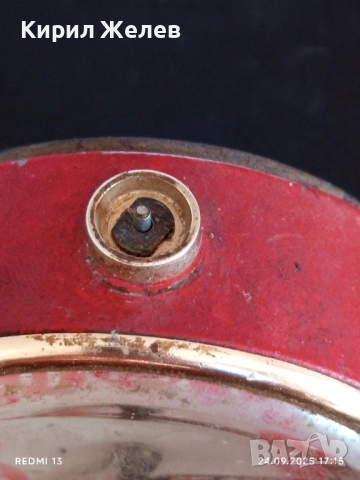 Винтидж механичен будилник СЛАВА СССР рядък за КОЛЕКЦИОНЕРИ 44216, снимка 3 - Антикварни и старинни предмети - 51823846