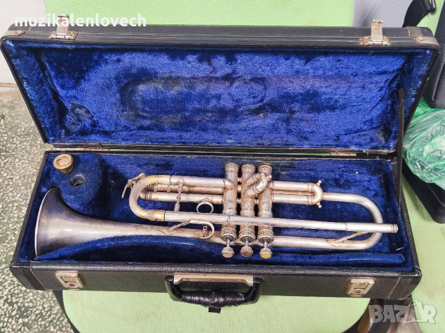 Hirsbrunner Sumiswald B-trompete - Б Тромпет с твърд куфар /Switzerland/, снимка 1 - Духови инструменти - 44860136