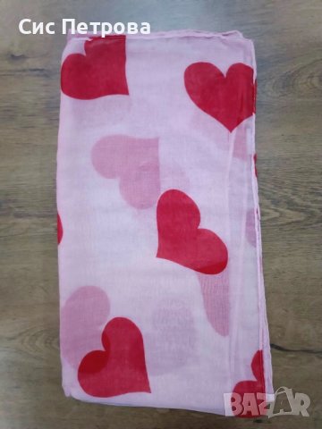 Дамски шал на сърца, снимка 1