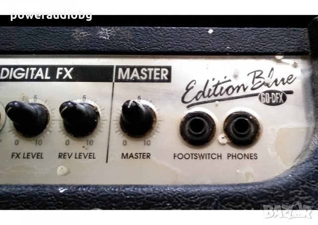 Китарен усилвател Hughes & Kettner blu edition 60dfx - 60Вата с '12 инча Celestion говорител , снимка 5 - Китари - 27299844