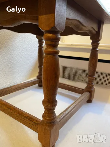 Малка масичка от масивно дърво и мраморен плот, снимка 3 - Маси - 50235454