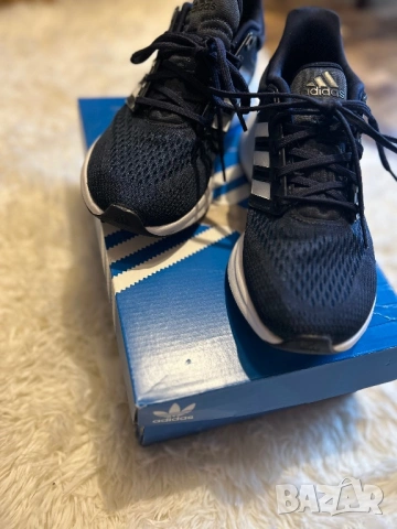 Дамски маратонки Adidas , снимка 4 - Маратонки - 53212607