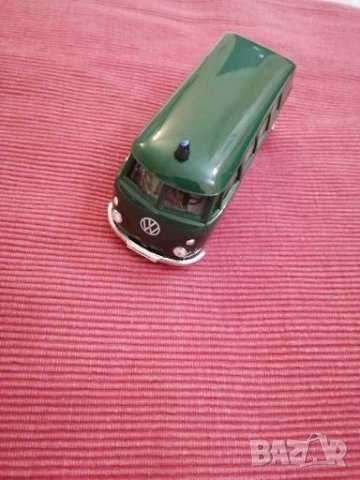 Играчка, полицейски бус Фолцваген. 