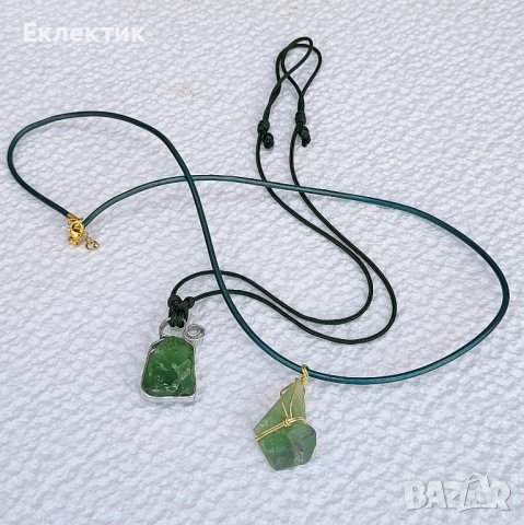 Колиета със суров зелен флуорит, снимка 2 - Колиета, медальони, синджири - 44103196