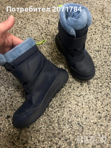 Ботушки Adidas 29 номер, снимка 4 - Детски боти и ботуши - 52436524