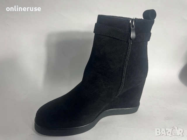 Дамски боти на платформа, снимка 2 - Дамски боти - 52239512