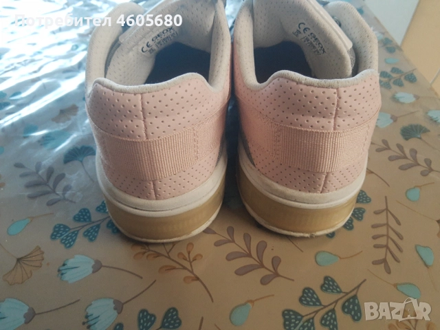 Дамски Маратонки Geox , снимка 2 - Маратонки - 52240641