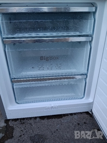 XXL иноксов комбиниран хладилник с фризер Бош Bosch с 2 години гаранция!, снимка 13 - Хладилници - 52427997