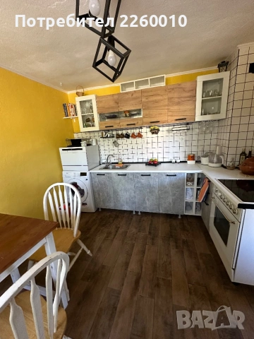 Двуетажна къща в село Голец, снимка 4 - Къщи - 53569308