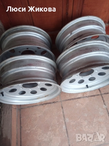 продавам , снимка 2 - Гуми и джанти - 52678784