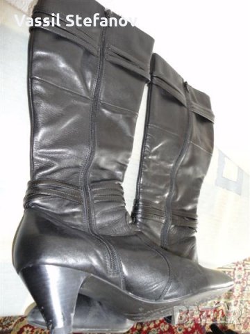 Дамски кожени ботуши