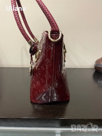 Дамска чанта естествен лак, снимка 8 - Чанти - 51923476